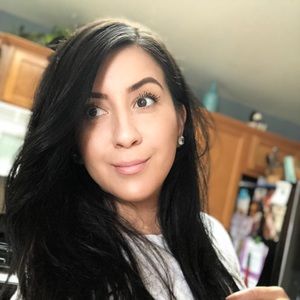 Meet your Posher, Adriana